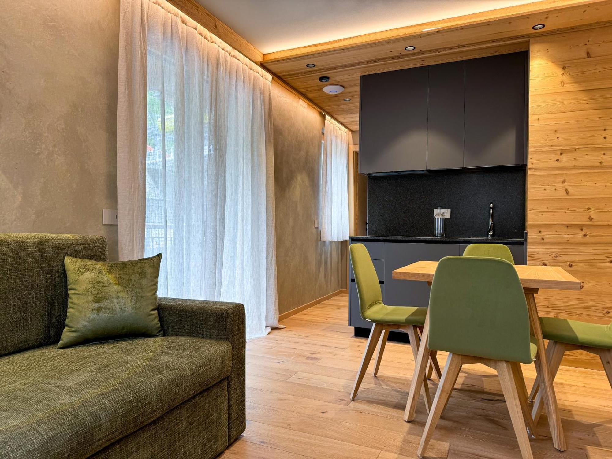 Vivi Suites & Spa - Boutique Guest House Molveno Exterior foto