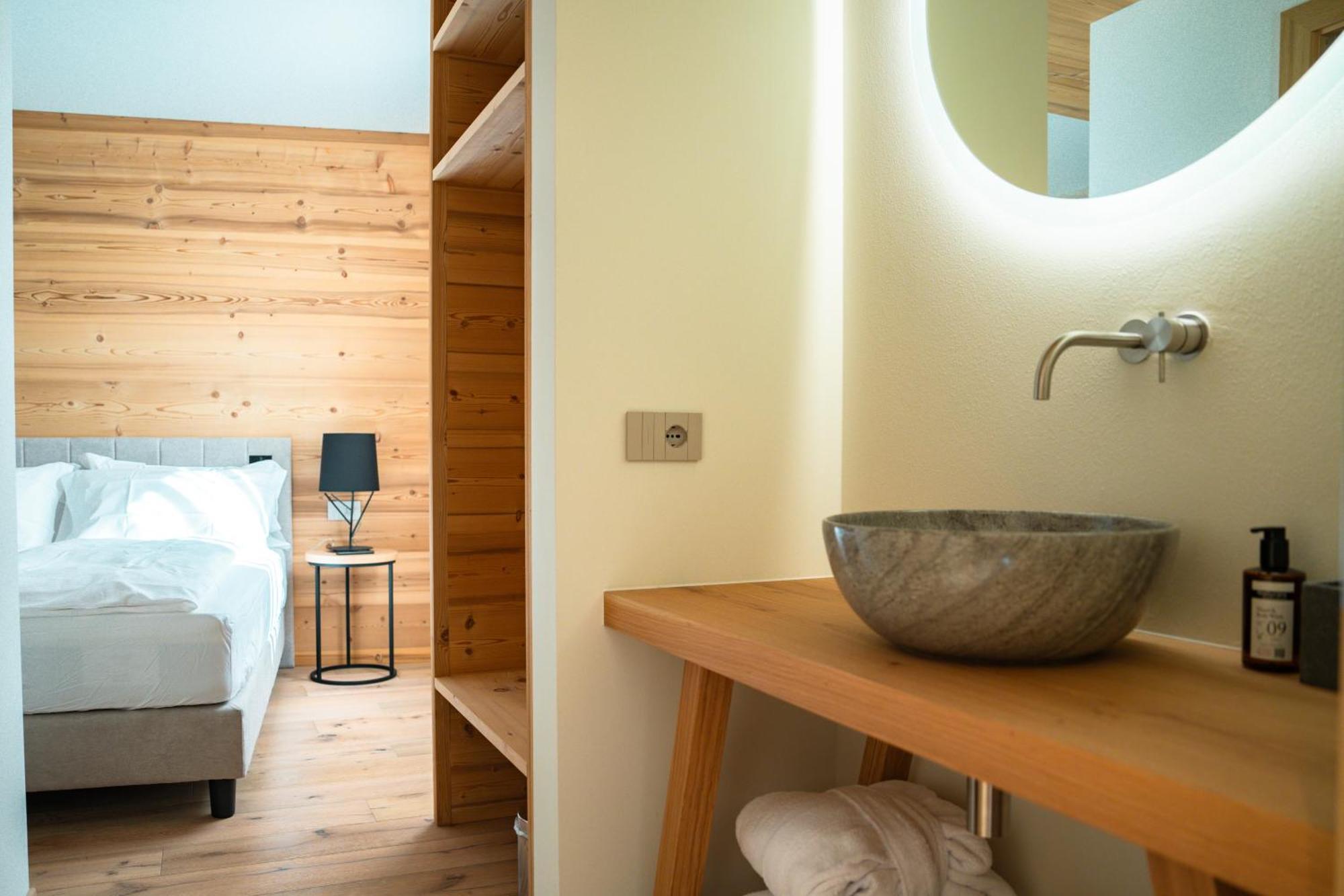 Vivi Suites & Spa - Boutique Guest House Molveno Exterior foto